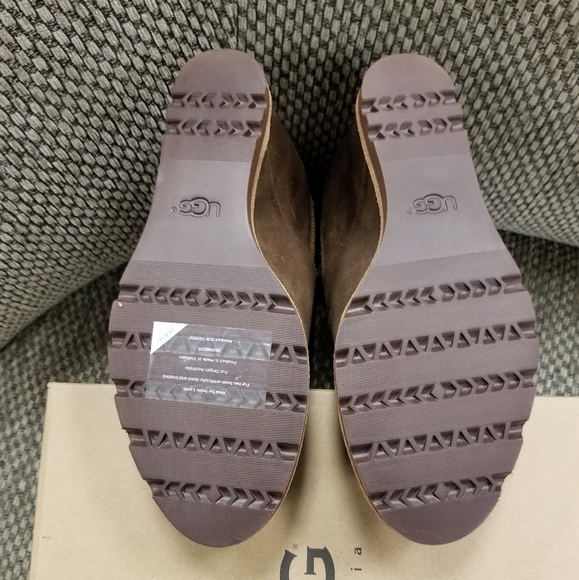 UGG Myrna Wedge Bootie Chestnut U100715CHE - Picture 2 of 6